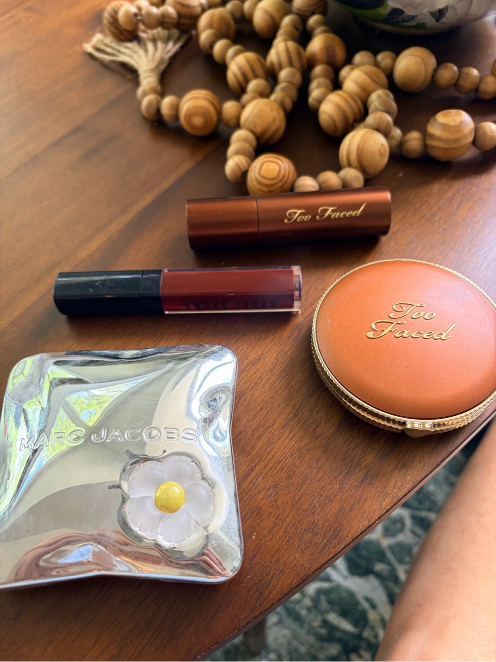 “Bronzed Babe” color collection. 🌞 Marc Jacobs, Too Faced, Bobbi Brown